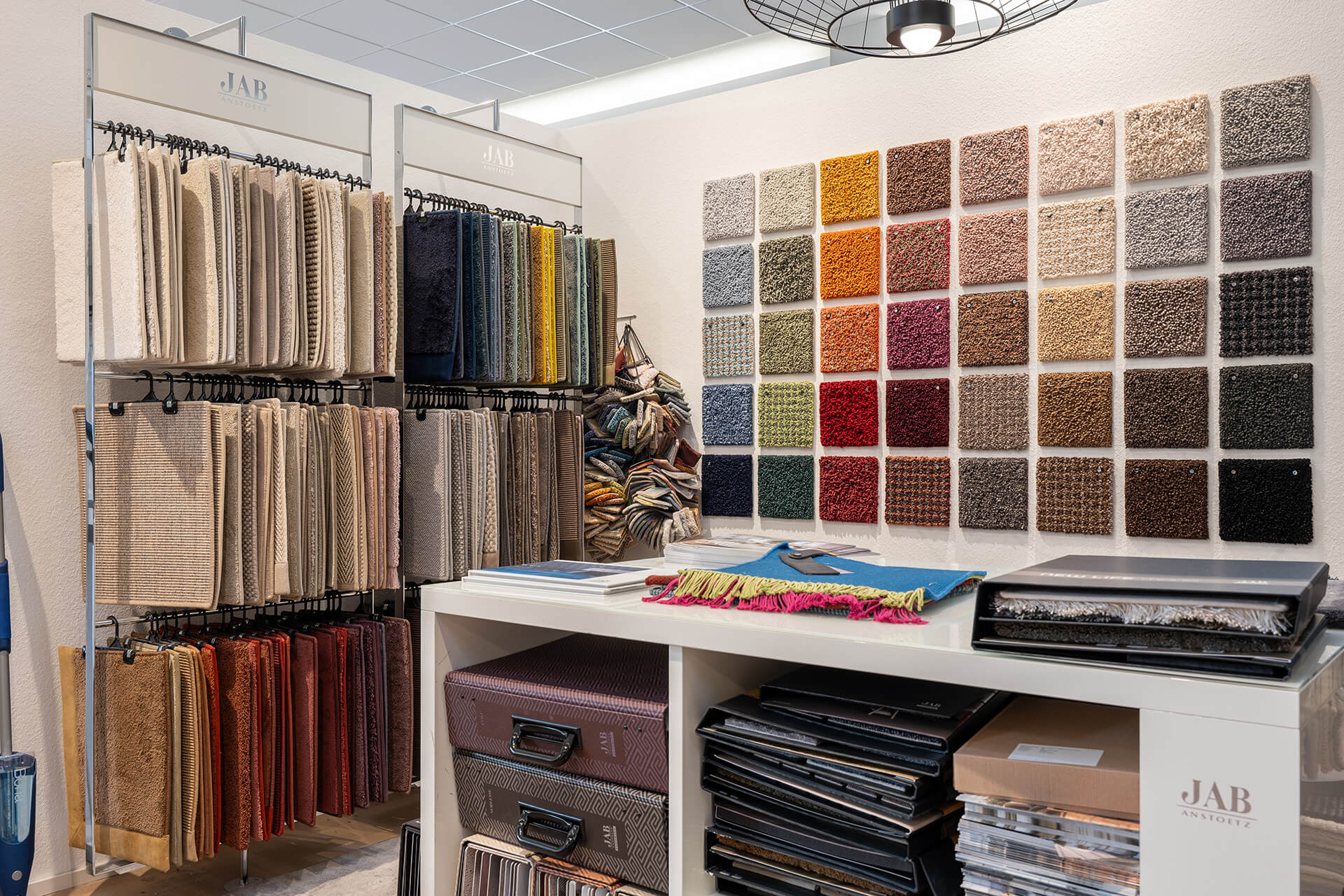 Bembé Parkett Studio Würzburg Teppiche Teppichmuster in verschiedenen Farben bei Bembé Parkett Würzburg